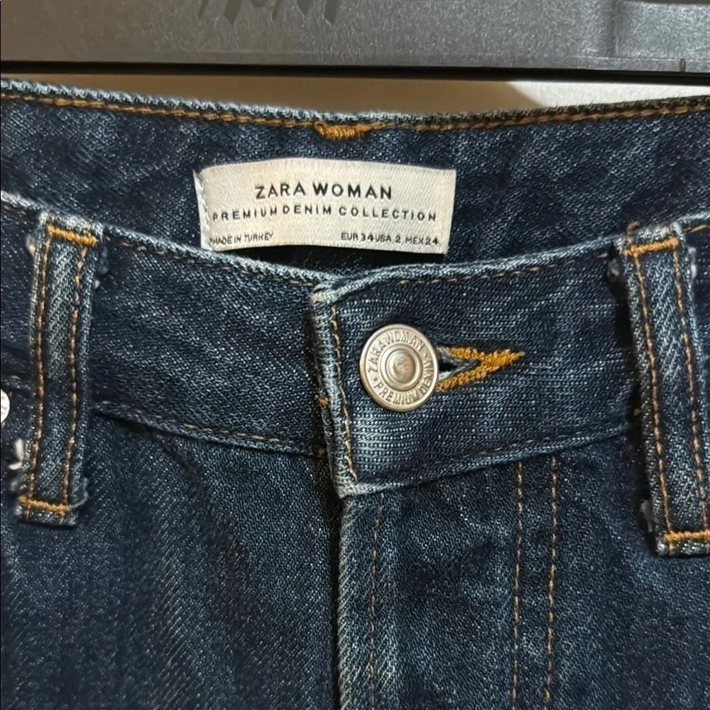 Zara Premium Denim Size 2 Distressed Shorts!!